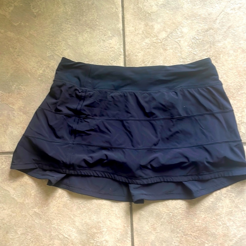 Lululemon pace skirt